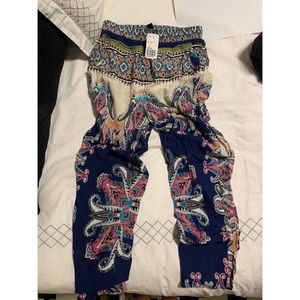 NWT Forever21 Paisley Print Pants Size Small